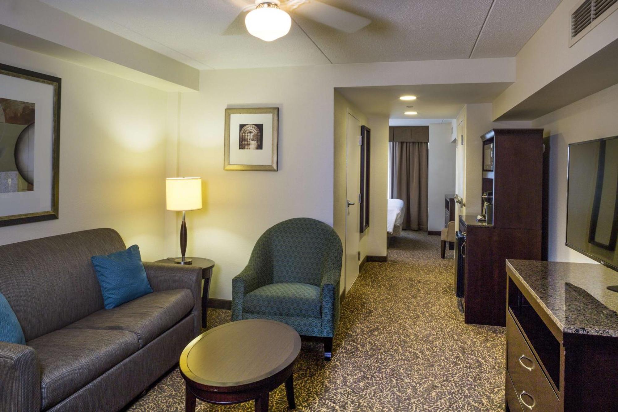 Hilton Garden Inn Hampton Coliseum Central Luaran gambar